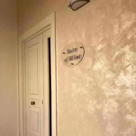 Of Klimt Guest house
